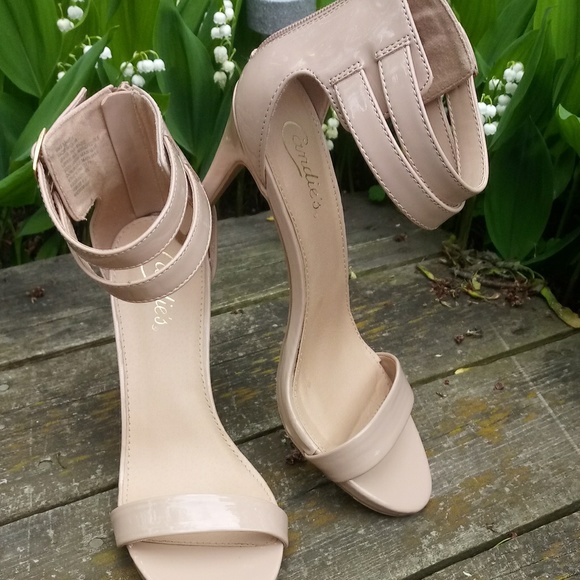 CANDIE'S Nude Heels - Picture 1 of 6